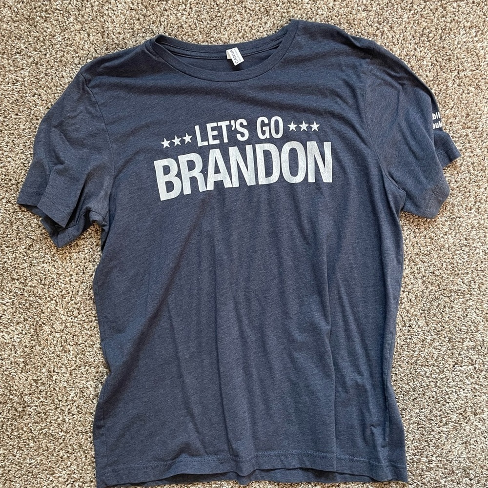 🚨Men's Navy Graphic Tee